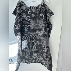 Aritzia large blue-grey infinity scarf—great condition